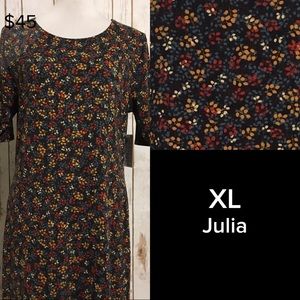 🦋Sale🦋 Ditsy Leaf Print Julia
